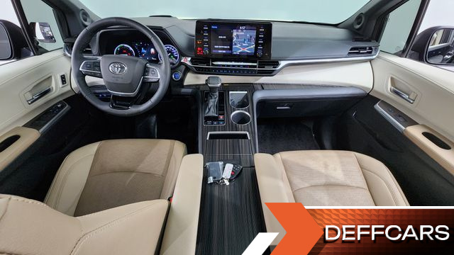 Toyota SIENNA 2.5 Hybrid 2WD купить на сайте DeffCars