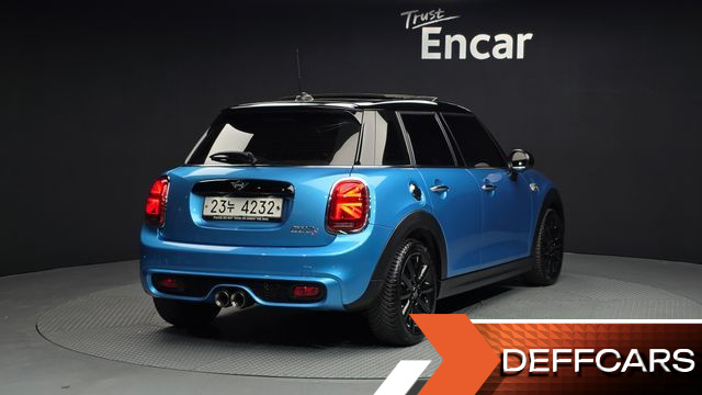 Mini COOPER 5Door Standard 3rd купить на сайте DeffCars
