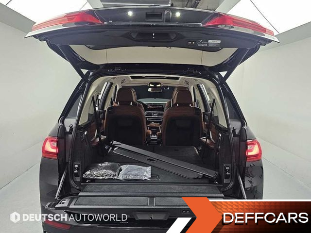 BMW X7 xDrive 40i Design Pure Excellence 6-Seater купить на сайте DeffCars