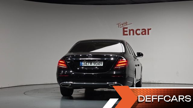 Mercedes E-CLASS E300 Exclusive купить на сайте DeffCars