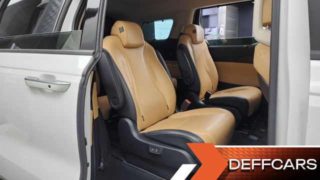 Kia CARNIVAL 9-Seater Signature купить на сайте DeffCars