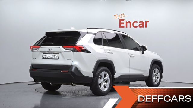 Toyota RAV4 2.5 2WD купить на сайте DeffCars