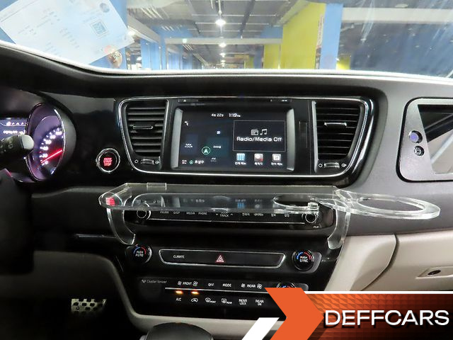 Kia CARNIVAL 9-seater Noblesse купить на сайте DeffCars