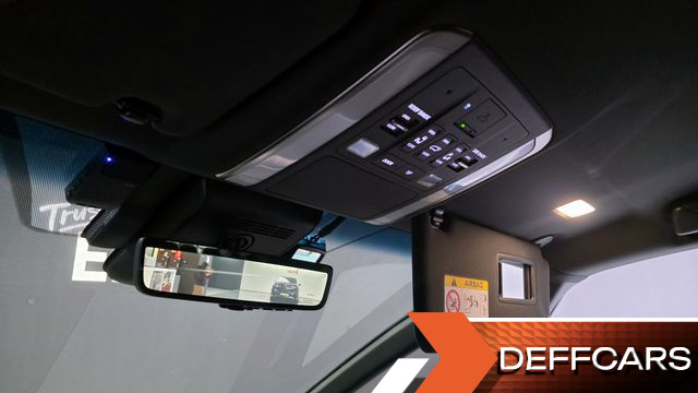 Lexus LM 500h Royal купить на сайте DeffCars
