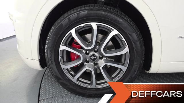 Maserati LEVANTE 3.0 AWD GranLusso купить на сайте DeffCars