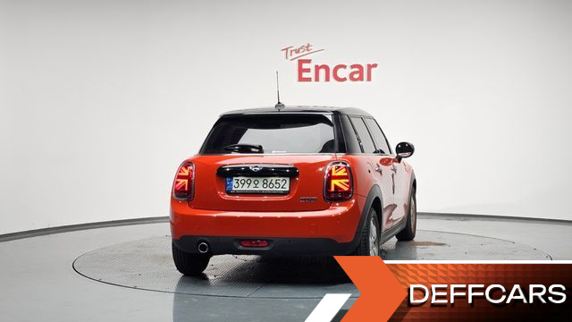 Mini COOPER 5Door Standard 3rd купить на сайте DeffCars