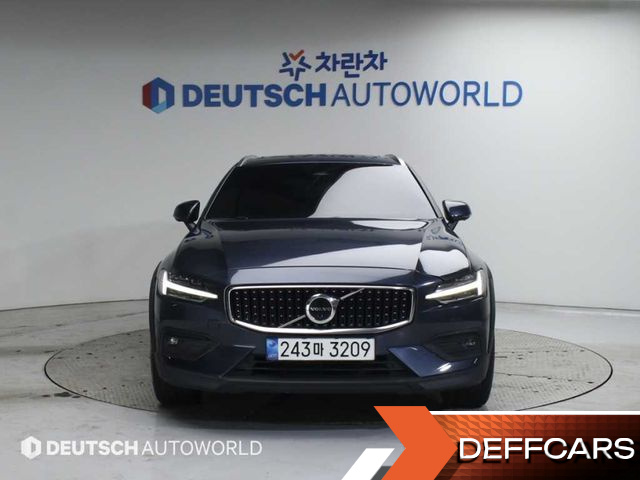 Volvo V60 B5 Ultimate AWD купить на сайте DeffCars