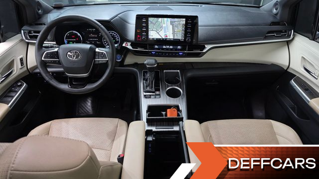 Toyota SIENNA 2.5 Hybrid AWD купить на сайте DeffCars