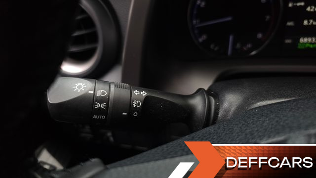 Toyota RAV4 2.5 2WD 4th купить на сайте DeffCars