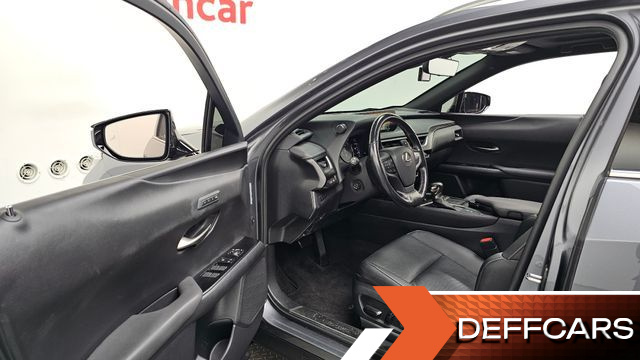 Lexus UX 2.0 AWD купить на сайте DeffCars
