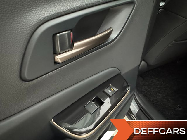Toyota CROWN 2.5 4WD Hybrid купить на сайте DeffCars