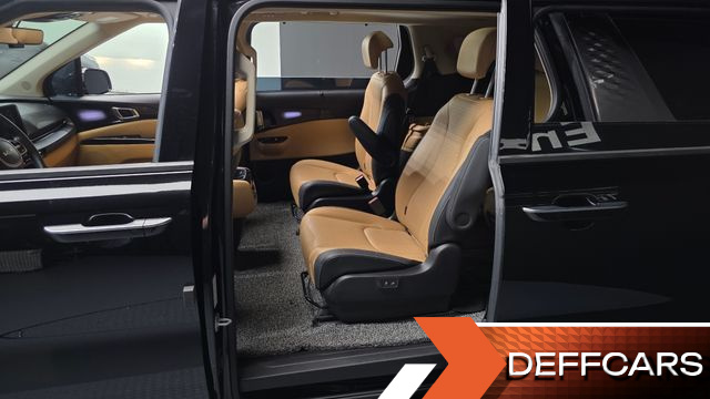 Kia CARNIVAL Gasoline 9-Seater Signature купить на сайте DeffCars