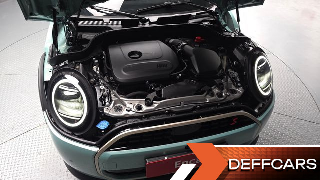 Mini COOPER 5 Door Favoured купить на сайте DeffCars