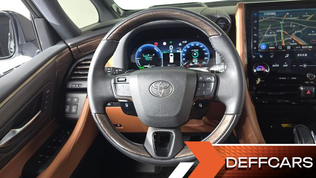 Toyota ALPHARD 2.5 HEV Executive AWD купить на сайте DeffCars