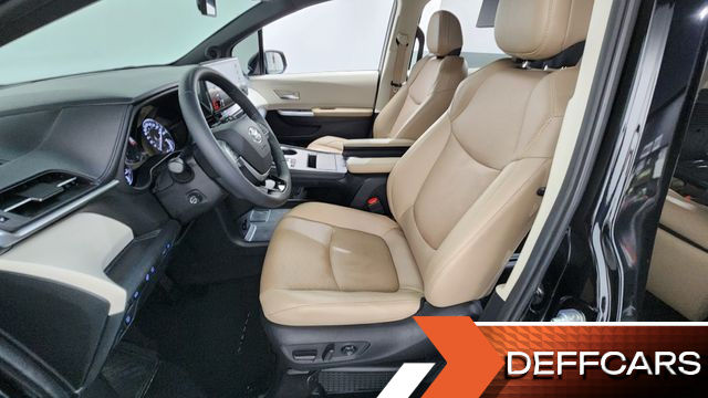 Toyota SIENNA 2.5 Hybrid 2WD купить на сайте DeffCars