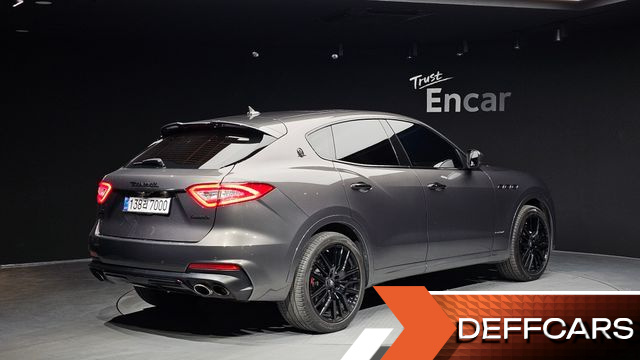 Maserati LEVANTE 3.0 AWD купить на сайте DeffCars