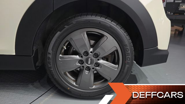 Mini COOPER 5Door Classic Third Generation купить на сайте DeffCars