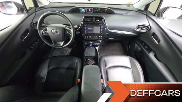 Toyota PRIUS 1.8 купить на сайте DeffCars
