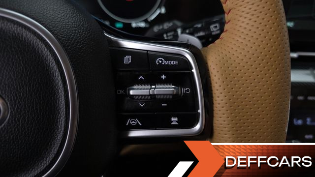 Kia CARNIVAL Gasoline 9-Seater Signature купить на сайте DeffCars