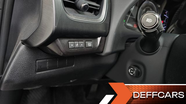 Lexus UX 2.0 AWD купить на сайте DeffCars