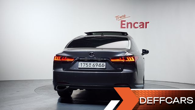 Lexus LS 3.5 Luxury AWD купить на сайте DeffCars