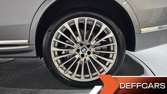 BMW X7 xDrive 40i Design Pure Excellence 6-Seater купить на сайте DeffCars