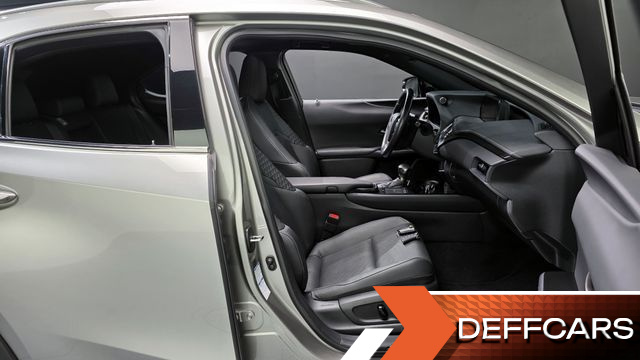 Lexus UX 2.0 AWD купить на сайте DeffCars