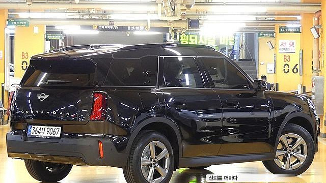Mini COUNTRYMAN ALL4 Essential купить на сайте DeffCars