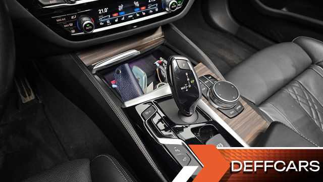 BMW 5-SERIES 520d xDrive M Sport Package Plus купить на сайте DeffCars