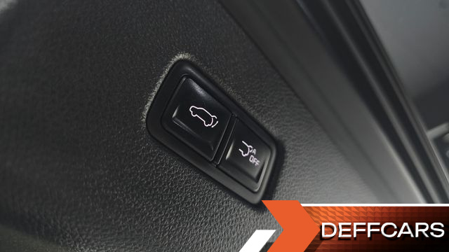 Kia CARNIVAL 7-Seater Signature купить на сайте DeffCars
