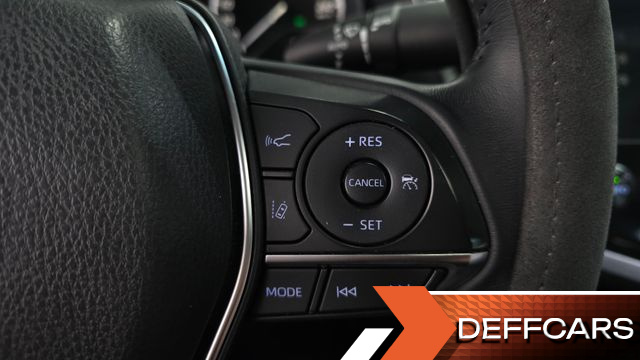 Toyota CAMRY 2.5 XLE Hybrid купить на сайте DeffCars
