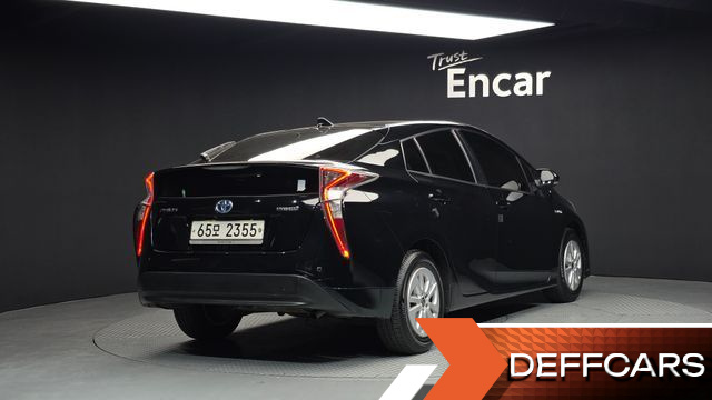 Toyota PRIUS 1.8 E купить на сайте DeffCars