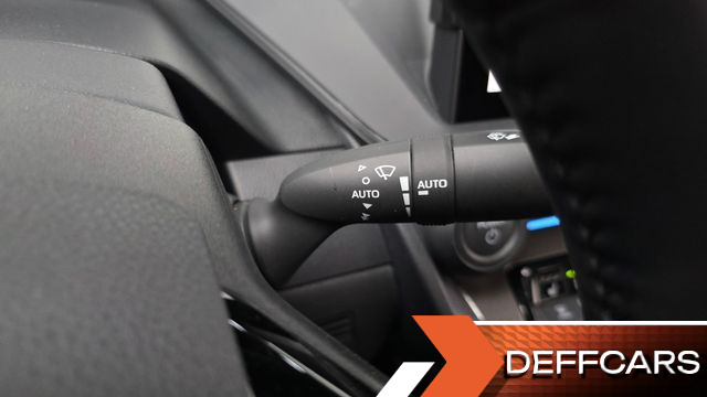 Toyota PRIUS 2.0 XLE AWD купить на сайте DeffCars
