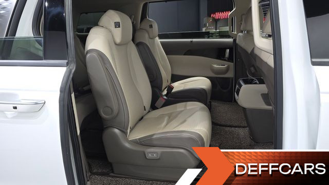 Kia CARNIVAL Gasoline 9-Seater Signature купить на сайте DeffCars