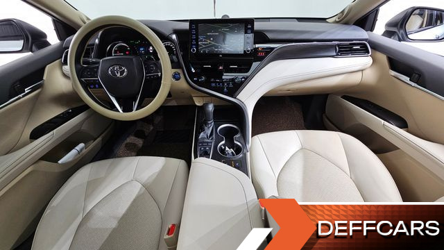 Toyota CAMRY 2.5 XLE Hybrid купить на сайте DeffCars