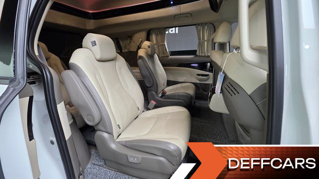 Kia CARNIVAL Gasoline 9-Seater Hi-Limousine Signature купить на сайте DeffCars