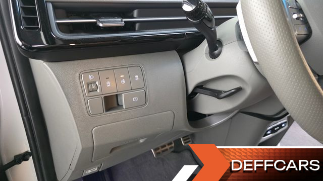 Hyundai STARIA 2WD Camping Car Prestige Camper 4Seater купить на сайте DeffCars