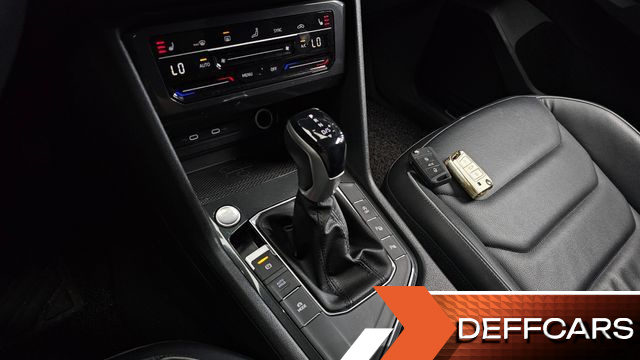 Volkswagen TIGUAN 2.0 TDI Premium купить на сайте DeffCars
