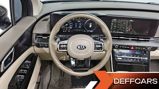 Kia CARNIVAL Gasoline 7-Seater Signature купить на сайте DeffCars