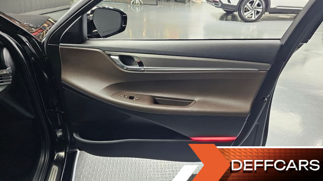 Hyundai GRANDEUR 2.5 Premium Choice купить на сайте DeffCars