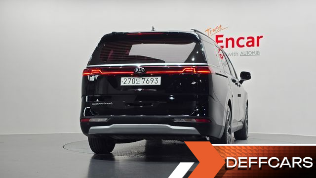 Kia CARNIVAL Gasoline 9-Seater Prestige купить на сайте DeffCars