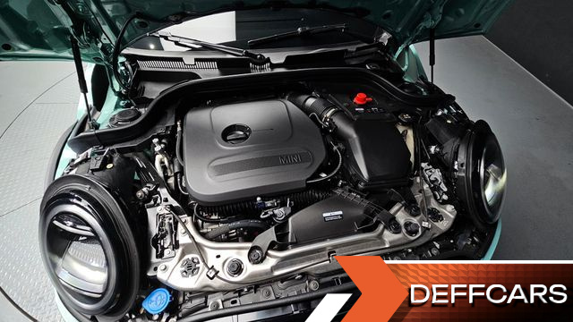 Mini COOPER 5Door Essential купить на сайте DeffCars