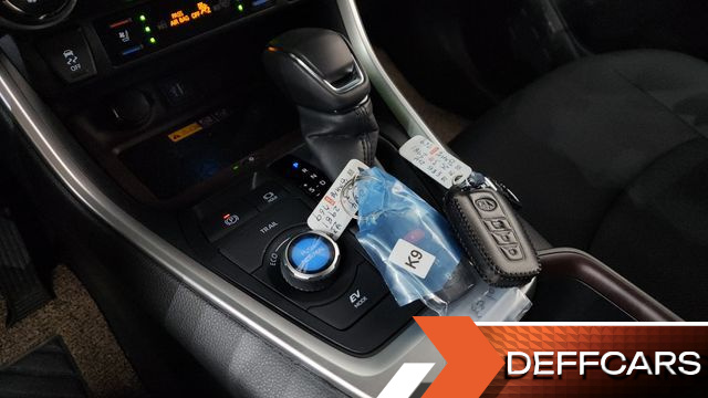 Toyota RAV4 2,5 4WD Hybrid LTD купить на сайте DeffCars