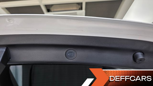 Tesla MODEL Y Long Range AWD купить на сайте DeffCars