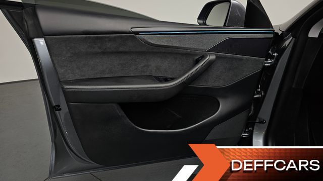 Tesla MODEL Y Long Range AWD купить на сайте DeffCars
