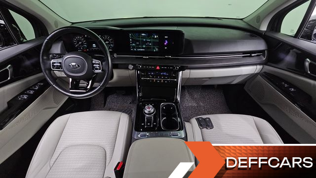 Kia CARNIVAL Gasoline 7-Seater Signature купить на сайте DeffCars