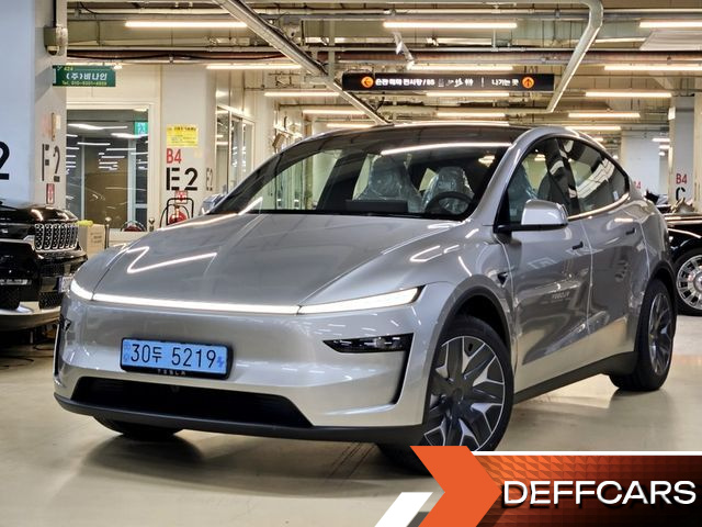 Tesla MODEL Y L Long Range AWD купить на сайте DeffCars