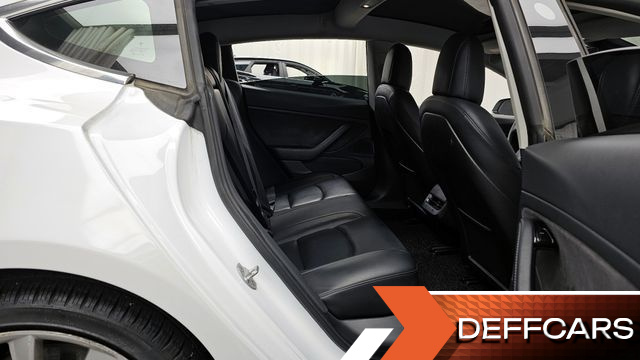 Tesla MODEL 3 Long Range AWD купить на сайте DeffCars