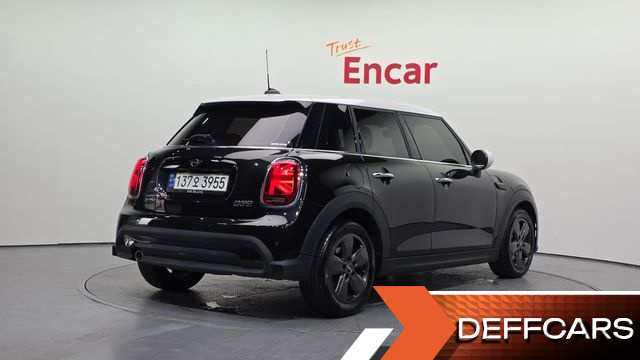Mini COOPER 5Door Classic Third Generation купить на сайте DeffCars