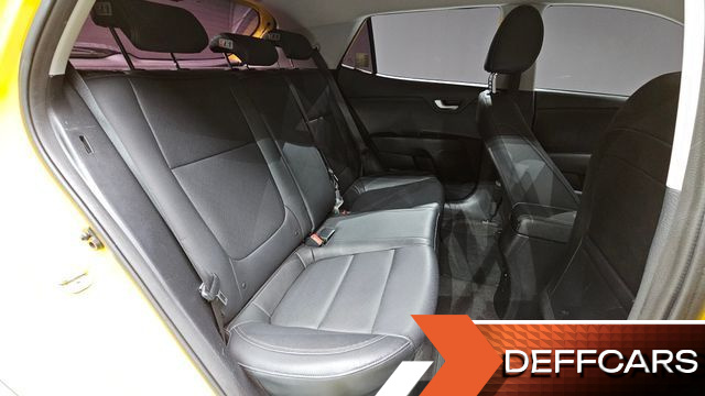 Kia STONIC 1.4 Deluxe купить на сайте DeffCars